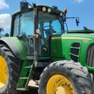 JOHN DEERE 7530 REF. AV2511011